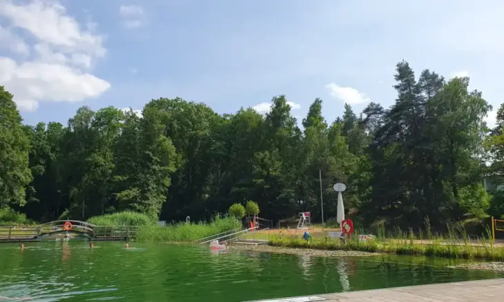 Das Naturbad Weißenbrunn verwandelt sich am 25. Juli in ein großes Open-Air-Kino.