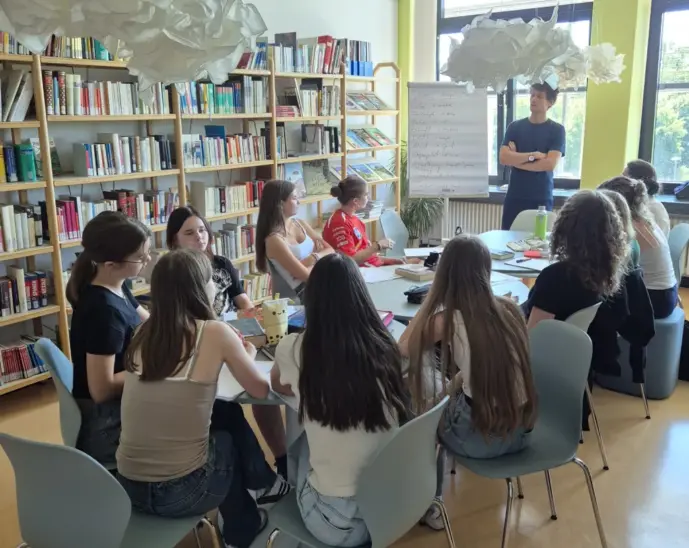 Konzentriert bei der Arbeit waren die Teilnehmer des Workshops mit Lucas Fassnacht.