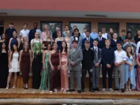 In Schale geworfen hatten sich die Absolventinnen und Absolventen der Mittelschule Schnaittach.