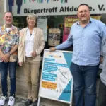 Beim Informationsabend informierte die Leiterin des Frauenhauses Schwabach, Andrea Hopperdietzel (3. von links), die anwesenden Bürger.