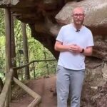 In einem Video auf Facebook verkündet Bürgermeister Martin Glienke die Nachricht von der Sperrung der Schwarzachklamm.