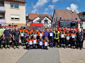 22 Feuerwehrfrauen und -männer haben den MTA-Basislehrgang erfolgreich abgeschlossen.