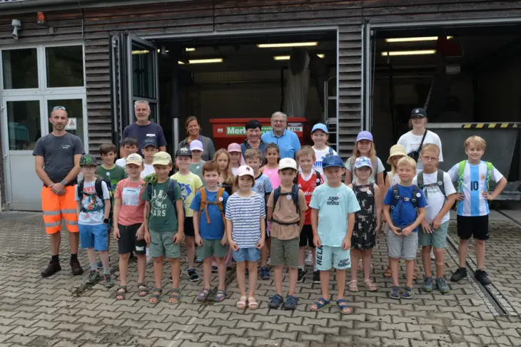 29 Kinder und Jugendliche besuchten die Laufer Kläranlage.