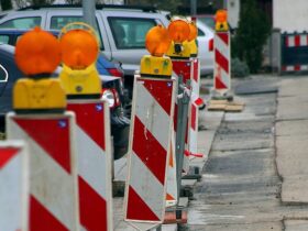 Zwei Wochen ohne direkte Verbindung: Der Landkreis saniert die LAU 2 zwischen Simmelsdorf und Diepoltsdorf, Autofahrer müssen ab dem 17. August großräumig umfahren. (Symbolbild)