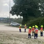 Im Sophienpark löschten die Kinder bei einer Übung ein brennendes Holzhäuschen.