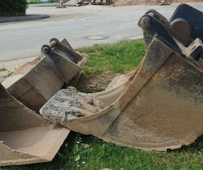 Die bald abgeschlossenen Tiefbaumaßnahmen zur Leitungserneuerung in der Haidelbacher Straße/Sandstraße in Leinburg sind die größten Posten im Vermögenshaushalt.