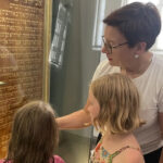 Die Kinder lernten christliche und jüdische Traditionen kennen.