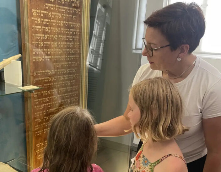 Die Kinder lernten christliche und jüdische Traditionen kennen.