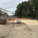 Die N-Ergie baut auf dem Gelände an der Ottensooser Straße in Lauf gerade ein zusätzliches Betriebsgebäude, um das Umspannwerk zu erweitern.
