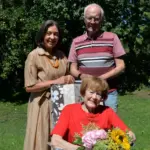 Die Zweite Bürgermeisterin Erika Vogel (links) war an dem besonderen Tag von Margarete und Kurt Seitzinger vor Ort, um zu gratulieren.