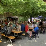 Das Bergfest der NaturFreunde Lauf in Hormersdorf war wieder ein Treffpunkt für viele Vereine und Familien. Schon beim Frühschoppen waren die Tische gut gefüllt.