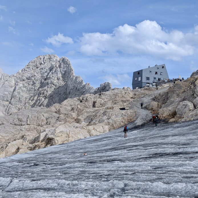 Die fünf Altdorfer Bergsteiger auf ihrer Tour am Hohen Dachstein.
