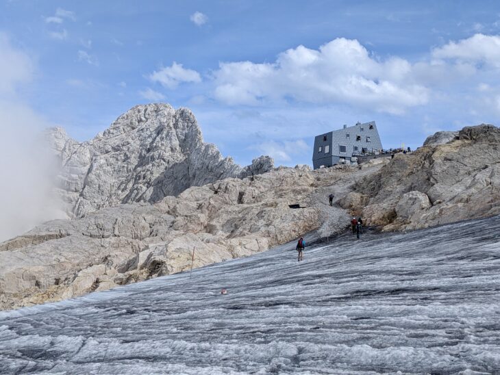 Die fünf Altdorfer Bergsteiger auf ihrer Tour am Hohen Dachstein.