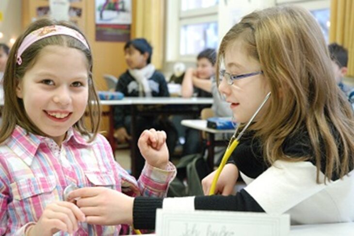 Bei Klasse2000 lernen die Grundschüler viel über Gesundheit und Ernährung.