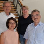 Bürgermeister Robert Ilg, die stellvertretende Geschäftsleiterin Birgit Meister und Margot Markel vom Personalrat gratulierten Karlheinz Wölfel (von links) zum Jubiläum „40 Jahre im öffentlichen Dienst“.