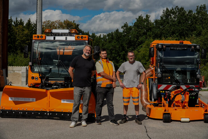 Gut aufgestellt für alle möglichen Aufgaben sommers wie winters: Burgthanns Bürgermeister Rainer Bock, Bauhofleiter Thomas Dotzer und Mitarbeiter Frank Müller begutachten die neuen Multifunktionsfahrzeuge.