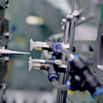 Blick in den keramischen Spritzguss: Mit solchen Werkzeugen entstehen bei Sembach Bauteile für verschiedenste Anwendungen – auch für die Medizintechnik.