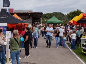 Das „Hoveba“-Firmengelände verwandelte sich für einen Tag zur bunten Messe.