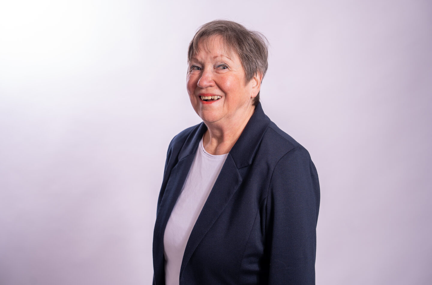 Karola Hagen-Brosche bleibt Seniorenbeauftragte in Schwaig.