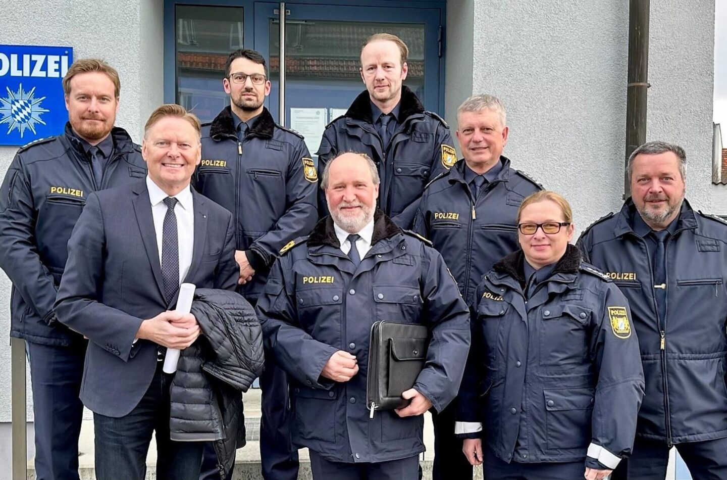 Norbert Dünkel (links) trifft sich regelmäßig mit den Dienstellenleitern der Polizeiinspektionen im Landkreis, wie hier in Lauf, um sich über die Sicherheitslage in der Region zu informieren. Diese ist aktuell so gut wie seit zehn Jahren nicht mehr.