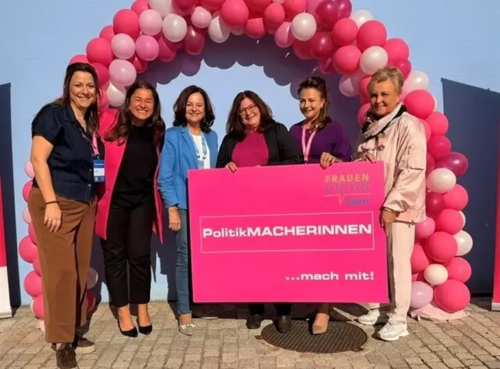 Die Delegation der Frauen-Union Nürnberger Land vor Ort in Essenbach.