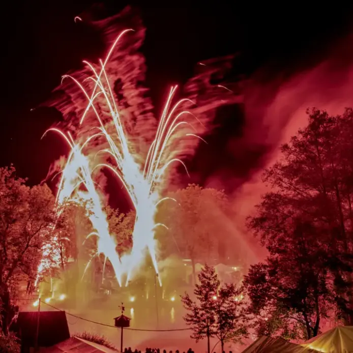 Die Wasserspiele mit Feuerwerk und Musik sind jedes Jahr ein Höhepunkt.