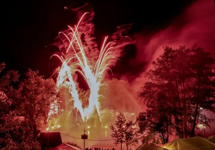 Die Wasserspiele mit Feuerwerk und Musik sind jedes Jahr ein Höhepunkt.