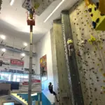 Die letzten Vorbereitungen laufen: Am Montag, 5. Oktober, öffnet die Kletterhalle Kunstgriff in Altdorf wieder ihre Türen.