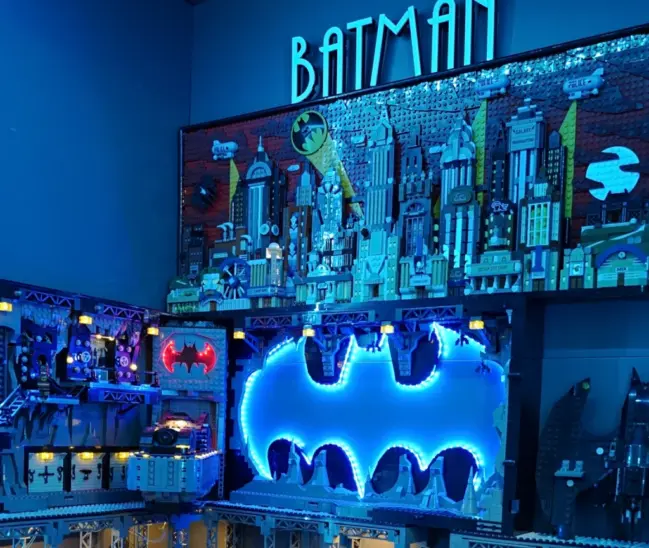 Batman und Co. – ein Blick in die Ausstellung des Eckentaler Museums im Nordring 1 in Eckenhaid, das am 3. Oktober fünf Jahre Bestehen feiert.