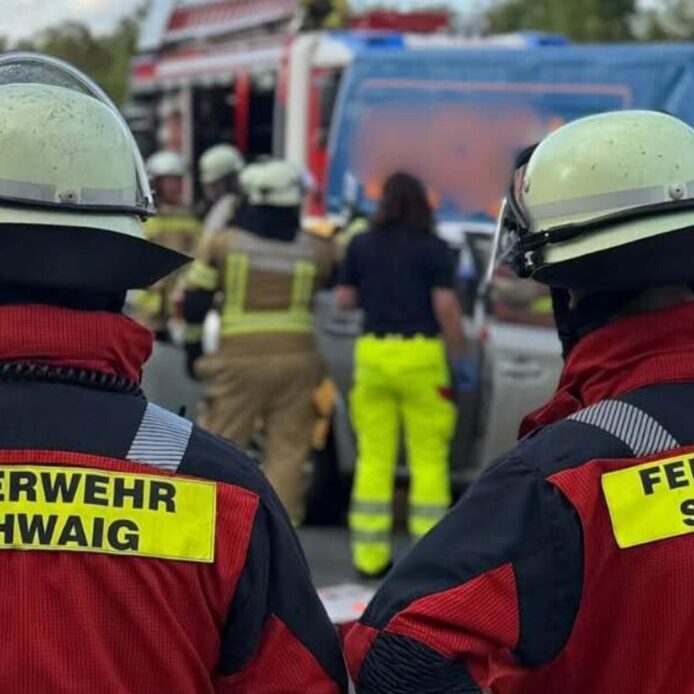 Die Feuerwehren aus Schwaig und Behringersdorf waren bei dem schweren Unfall vor Ort.