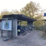 Die alten Fahrradabstellplätze am Bahnhof Lauf/links werden abgebrochen und durch neue ersetzt.
