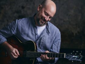Stephan Zinner kommt zu einer Lesung mit Musik nach Feucht.