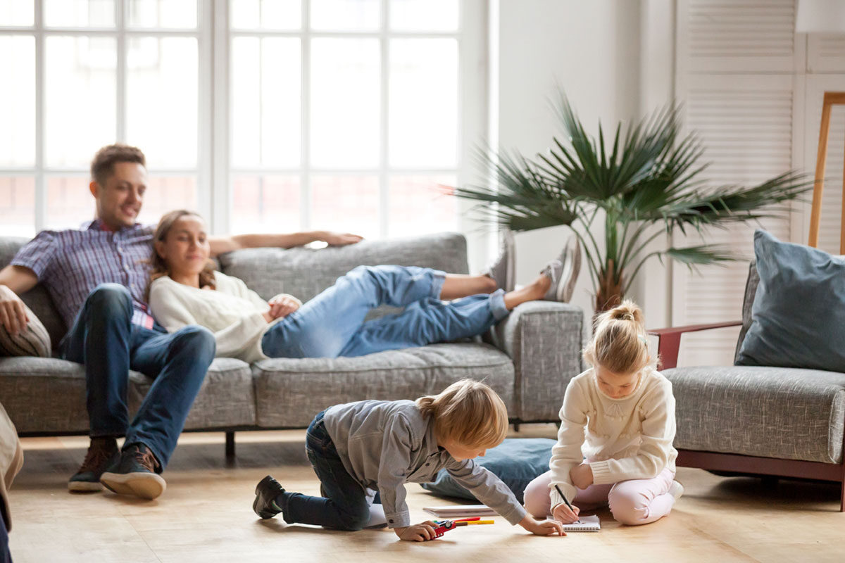 Die Basis für ein behagliches Zuhause: Fließestriche ermöglichen moderne Bodenaufbauten inklusive einer Fußbodenheizung.