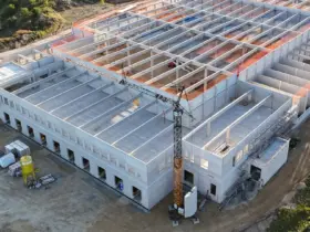Auf dem Gelände entstehen rund 18.000 Quadratmeter Logistikfläche sowie ein moderner Verwaltungsneubau.