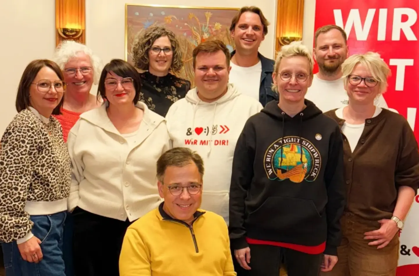 Der neue Vorstand der SPD Altdorf (von links): Kathrin Bobisch, Karin Völkl, Melanie Bloß, Jasmin Groß, Jens Bürkle, Jan Plobner, Steven Himmelseher, Barbara Beck, Nikolai Lewis und Heidrun Beckmann.